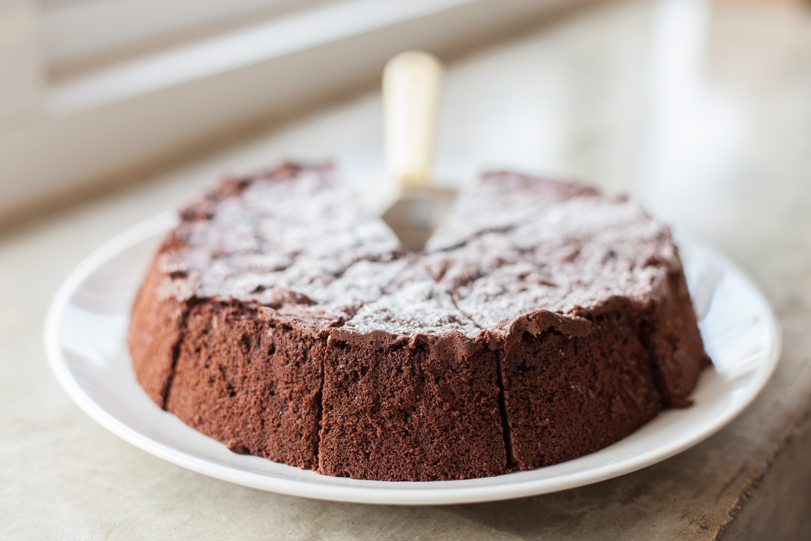 Ουγγαρέζικο Cake με Χουρμάδες ή Δαμάσκηνα